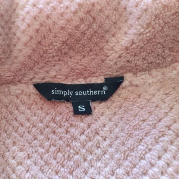 Simply Southern Size S Women's soft fleece - peach color - Picture 2 of 5
